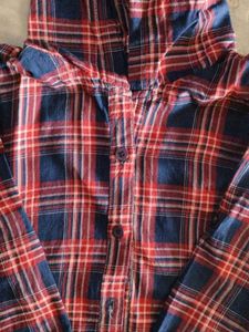 Cool kid&#39;s shirt with cap