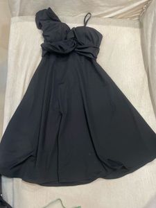 One-Shoulder Black Cocktail Dress