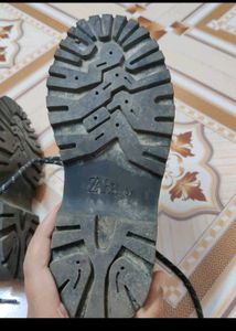 (Zara) Branded Boots For Kid..