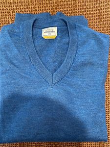 Arrow Sweater Size M