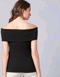 Black Top 💗🛍️