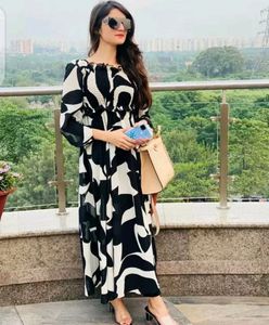 Chic Black & White Print Maxi Dress