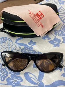 Cateye Sunglasses with Case