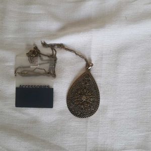Golden Pendant Necklace