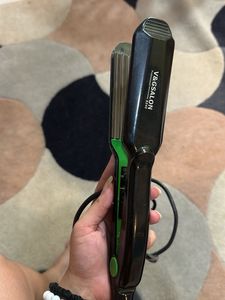 V&G Salon Hair Crimper