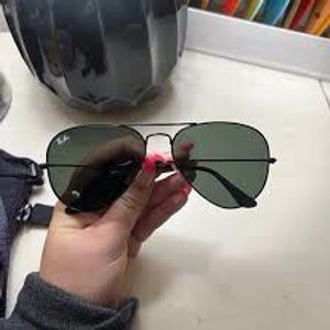 RAY BAN