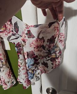 PINTERESTY FLORAL PRINT TOP