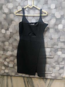 ZIMA LETO Black Top - Size M