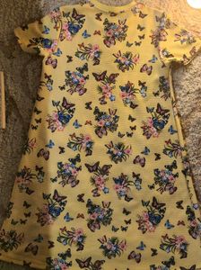 Printed Dress With Round Neck And Short Sleeves