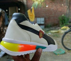 Puma White/Black Sneakers