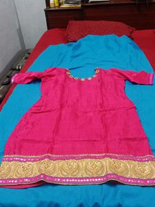 Beautiful Party Ware  Suit Nack Miror