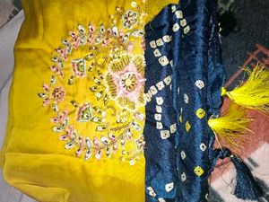 Bandhani Saree with Embroidered Blouse