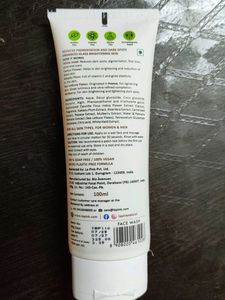 La Pink Ideal Bright Face Wash