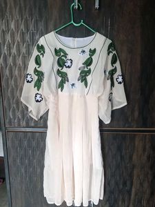Elegant Floral Dress🌼👗
