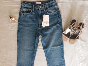 ZARA STRAIGHT FIT DENIM