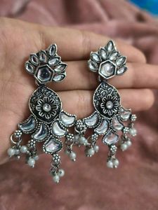✨😍Two Stunning Beautiful Earrings Combo 😍✨