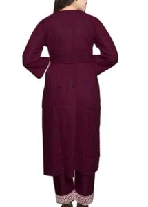 Dupatta Nayra Cut Kurta Pant Set