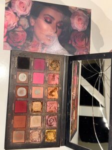 Original Huda Beauty Remastered Eyeshadow Palette