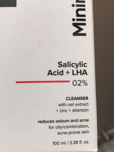 Minimalist Salicylic Acid Cleanser