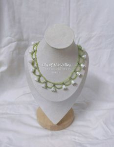 Handmade Lily Flower Green Beaded Lace Necklace