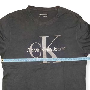 CK Calvin Klein Jeans Signature Logo T-Shirt