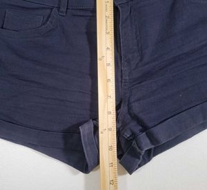 H&amp;M Mid Rise Black Denim Chino Shorts Women