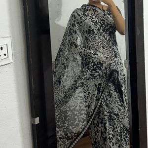 Chic Animal Print Saree