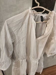 H&amp;M White Flowy Blouse