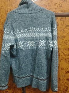 Stylish Grey Patterned Cardigan