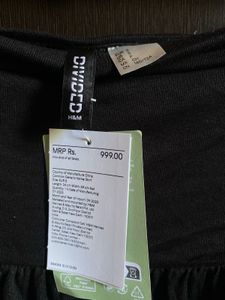 H&amp;M Black Ruffled Skirt