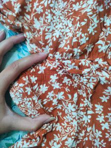 Floral Clinched Waist Mustard Top🧡