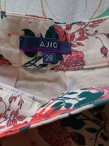 Vintage 1950&#39;s Inspired Floral Skirt;  Waist 28inches.   Good Sturdy Material