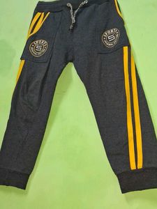 Boys&#39; Sporty Sweatpants