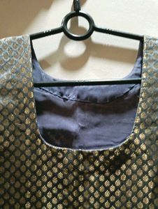 🆕️ Grey Brocade Stitched Sleeveless Kurti