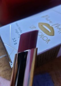 Gift Box  With One Lipstick &amp; 1 Multi Colr Earring