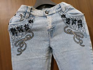 3 Jeans Rs 100 each