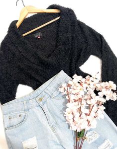 B2G2 🎁Imported Fuzzy Black Knit Sweater C