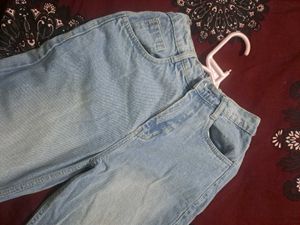 Stylish Light Wash Jeans
