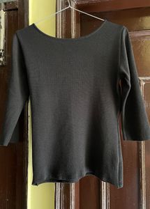 Black Fitted Top