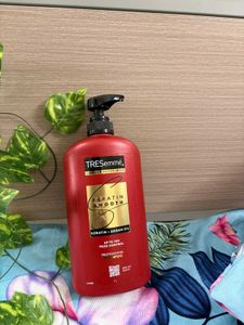 TRESemme Keratin Smooth Shampoo