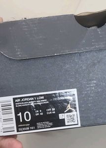 Nike Air Jordan 1 Low Bred Toe 2.0 Sneakers
