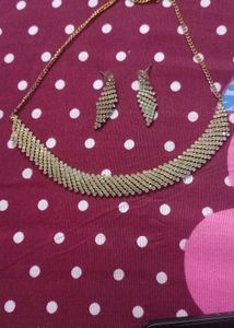 Sparkly Necklace & Earring Set