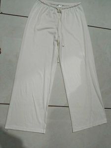 H&amp;M White Trousers - EUR XS