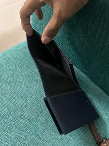 Stylish RFID Safe Wallet With Pop Up Card Holder