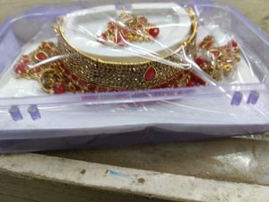 Beautiful Red Eligent Nacless.. Sale Offer
