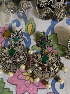 12 Earrings Pcs
