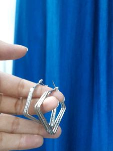 Title: Square Metallic Hoop Earrings