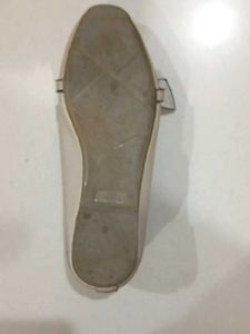 Almost New Beautiful Comfortable Women Bellies