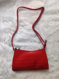 RED PINTERESTY SLING BAG 🎀