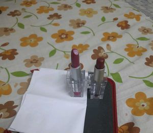 Pack Of 2 Colorbar Lipsticks With Freebies